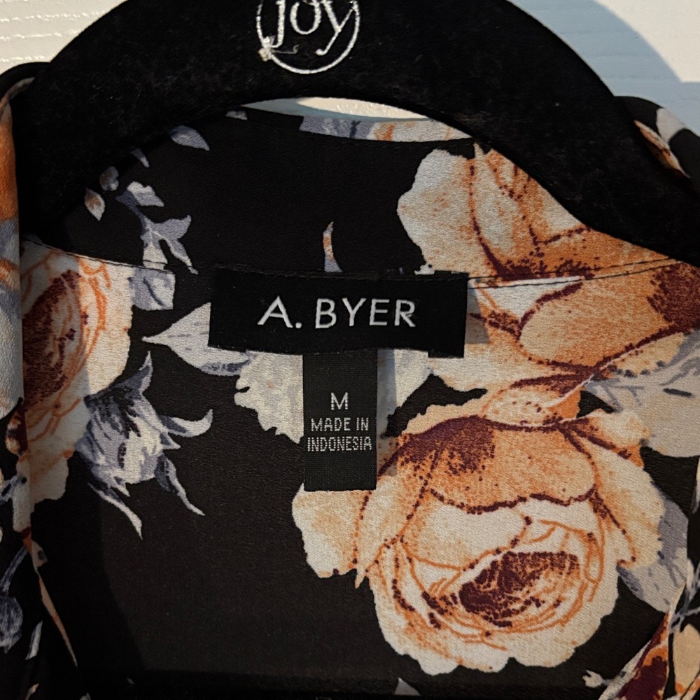 A. Byer Black Blouse with Orange and Cream Floral Pattern - Picture 2 of 3
